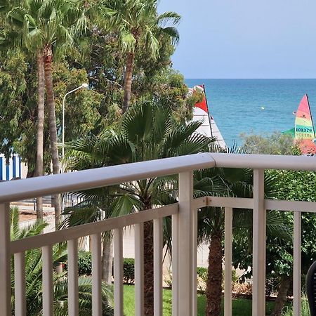 Apartamento Dos Habitaciones, Frente A La Playa, Benicassim Bagian luar foto