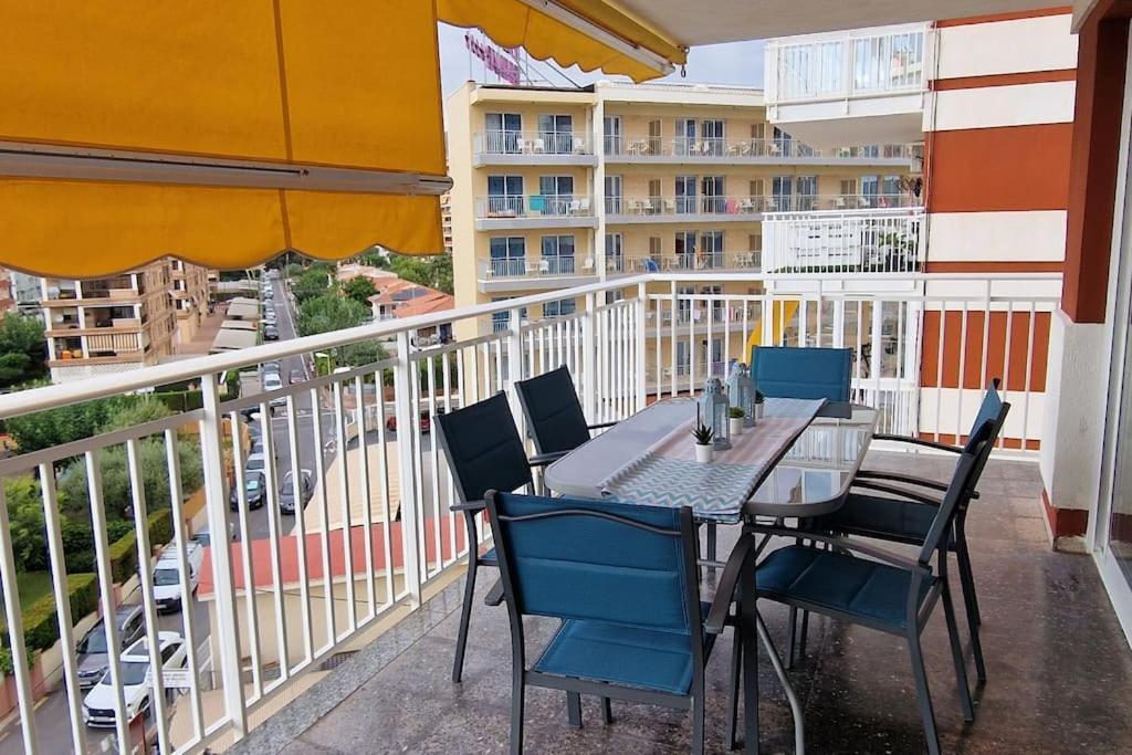 Apartamento Dos Habitaciones, Frente A La Playa, Benicassim Bagian luar foto