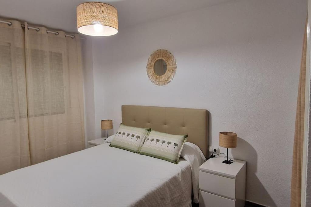 Apartamento Dos Habitaciones, Frente A La Playa, Benicassim Bagian luar foto