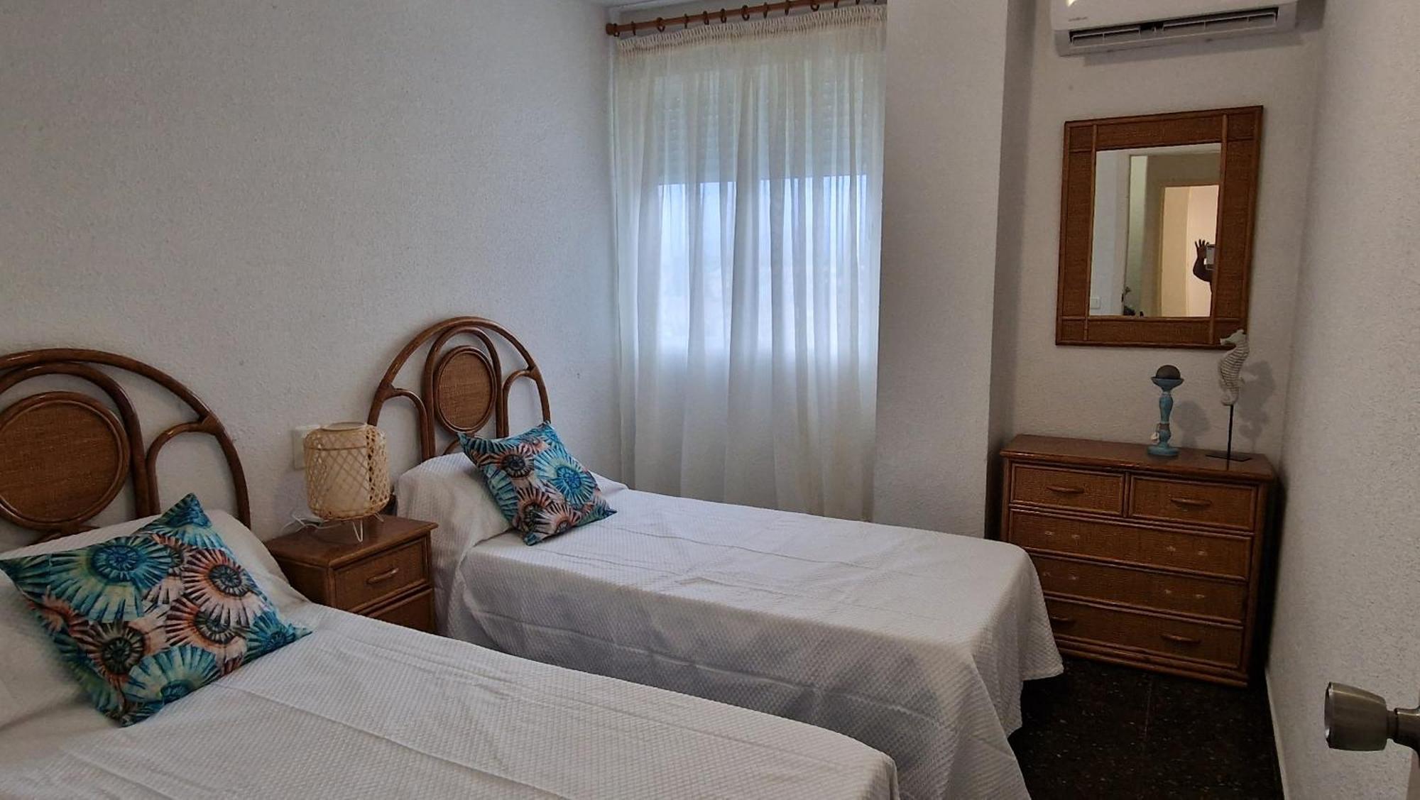 Apartamento Dos Habitaciones, Frente A La Playa, Benicassim Bagian luar foto