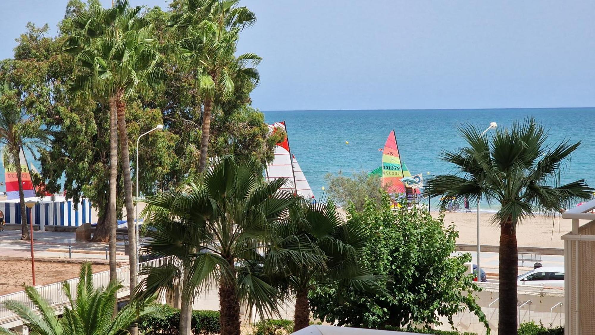 Apartamento Dos Habitaciones, Frente A La Playa, Benicassim Bagian luar foto